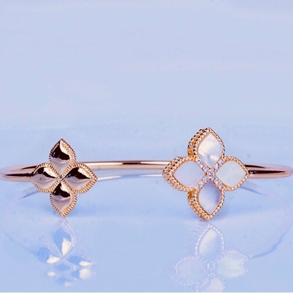 Jewelry - Beautiful Flowered Mother of Pearl Inlaid In Gold Setting.